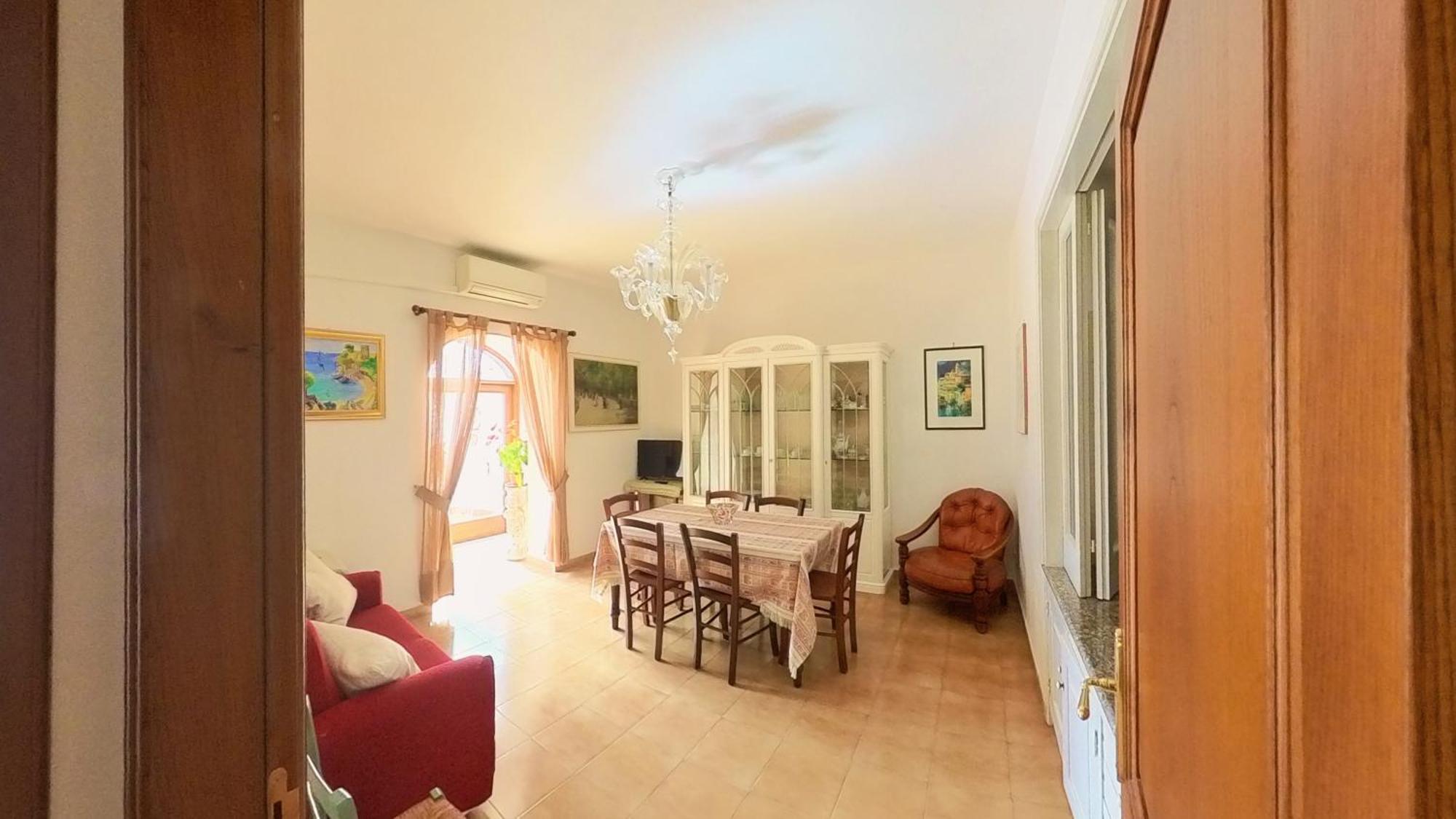 Casa Danira - *